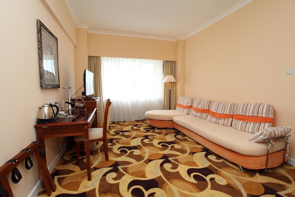 Milky Way Hotel Harbin Exterior photo
